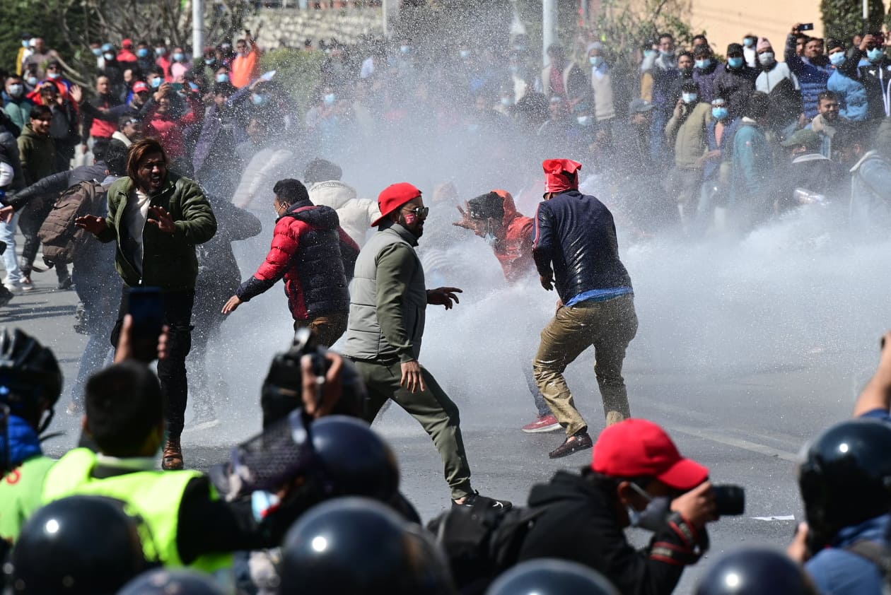 एमसीसी विराेधी प्रदर्शनले बानेश्वर तनावग्रस्त (तस्वीरहरू)